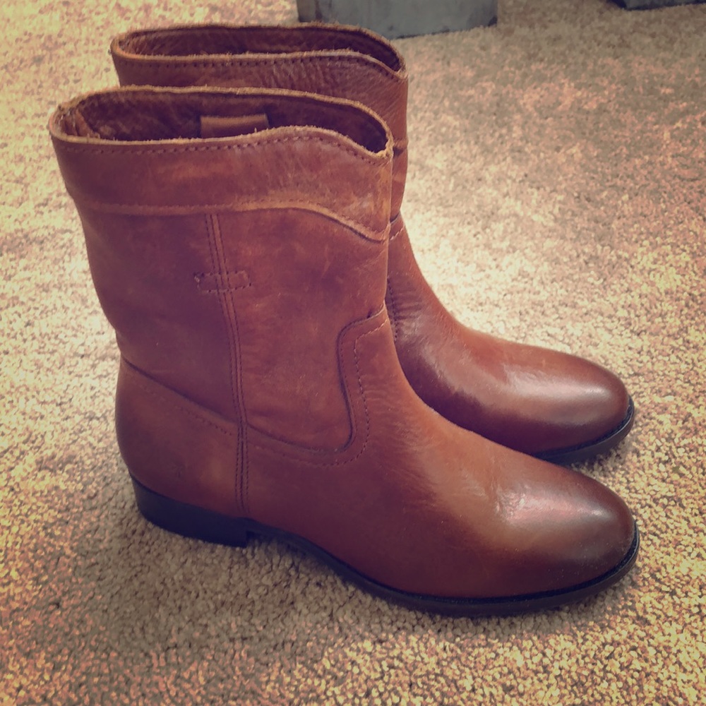 Frye Leather Cara Roper Boots Short